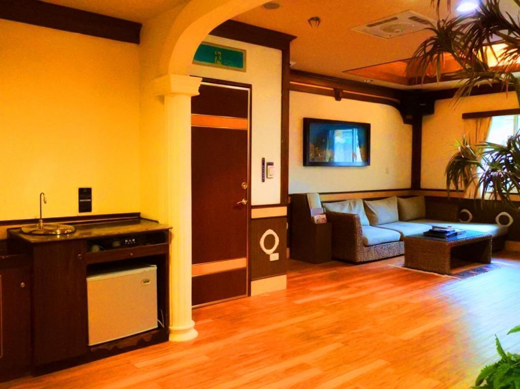 Swan Lake Motel Guishan Εξωτερικό φωτογραφία