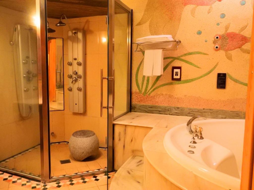 Swan Lake Motel Guishan Εξωτερικό φωτογραφία