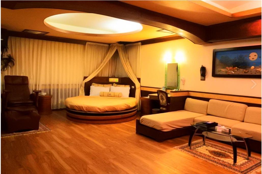 Swan Lake Motel Guishan Εξωτερικό φωτογραφία
